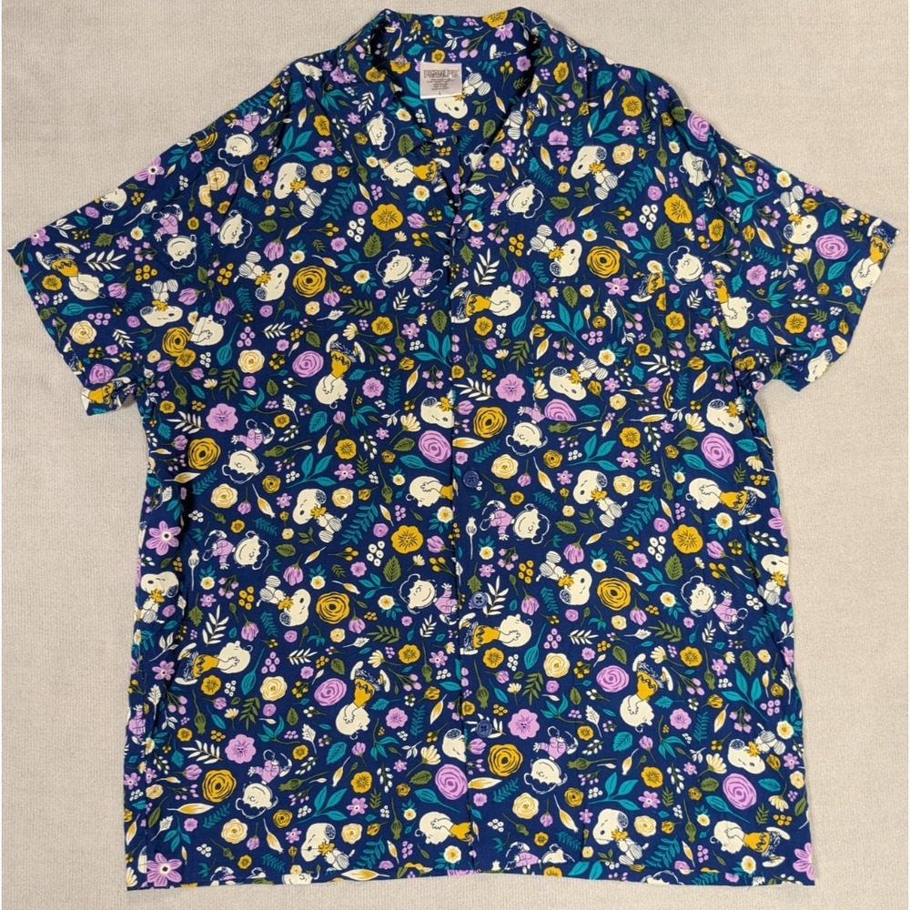 Peanuts Snoopy Shirt Mens Large Blue Hawaiian Button Down Charlie Brown Lucy